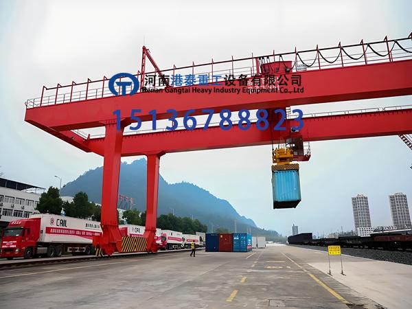 智能集装箱门式起重机适配现代化码头作业模式